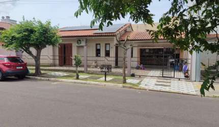 Casa com 2 dormitórios à venda