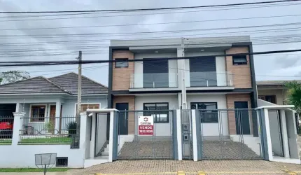 Excelente Sobrado c/ 3 Dormitórios no Bairro Igara