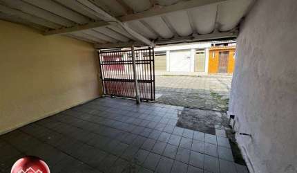 PRÓXIMO DO CENTRO DE CUBATÃO - LOCAL BOM - Casa Geminada no Jd. São Francisco em Cubatão - R$250.000.