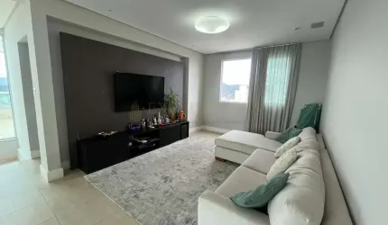 COBERTURA DUPLEX para locação próximo a Avenida Brasil de Balneário Camboriú