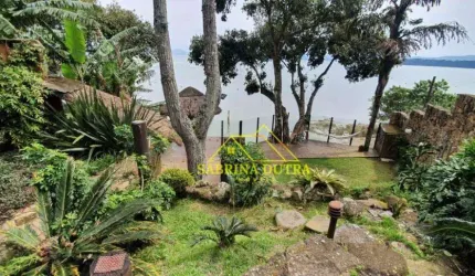 casa com praia particular