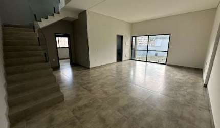 Casa com 3 dormitórios à venda, 139 m² por R$ 1.580.000,00 - Córrego Grande - Florianópolis/SC