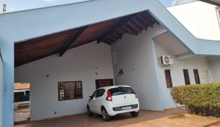 Linda casa térrea a venda no Jardim Itália
