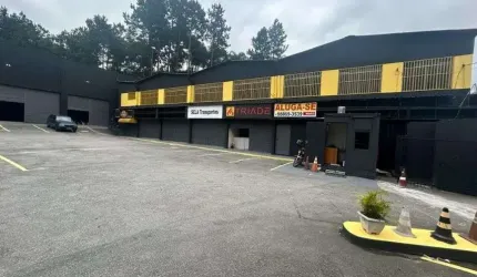 Loja ampla em condominio comercial / LOJA 08