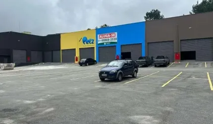 Loja em condominio comercial / LOJA 17