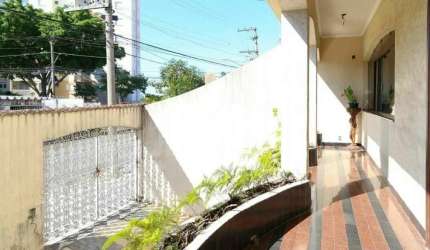 Sobrado de 400 m² 3 quartos 3 suítes para locação - Vila Maria