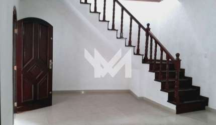 SOBRADO DE 182m² COM 4 QUARTOS PARA VENDA NA VILA MARIA