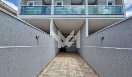 Sobrado de 123 m² 3 quartos 3 suítes à Venda - Jardim Japão