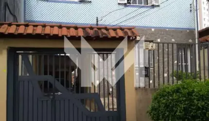 SOBRADO COM 3 QUARTOS E DUAS CASAS NOS FUNDOS PARA VENDA NA VILA MEDEIROS