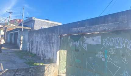 OPORTUNIDADE! Terreno com 282 metros quadrados.