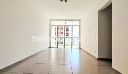 Lindo e Amplo 02 Qtos Varanda Ótima Localização