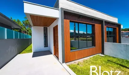 Casa à venda - 3 quartos em São João do Rio Vermelho - Florianópolis/SC