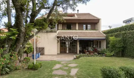 Casa com 4 quartos à venda na Rua Armando Sales de Oliveira, 157, Guabirotuba, Curitiba, 384 m2 por R$ 1.450.000