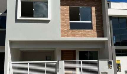 Casa geminada a venda no Três Rios do Norte