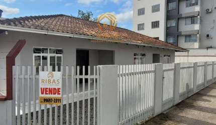 Casa à venda na Barra do Rio Cerro, Jaraguá do Sul / SC.