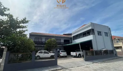 Sobrado no Centro Balneário Barra do Sul