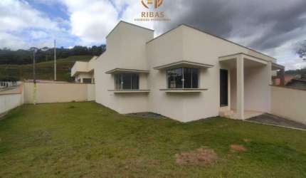 CASA COM AMPLO QUINTAL PARA LOCAÇÃO NO TRÊS RIOS DO SUL EM JARAGUÁ DO SUL