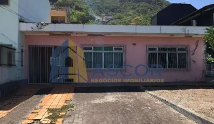 Casa com 3 quartos à venda na Avenida Governador Jorge Lacerda, --, Costeira do Pirajubaé, Florianópolis por R$ 1.160.000