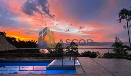 Casa com 4 quartos à venda na Rua Margot Ganzo Araújo, --, Centro, Florianópolis por R$ 3.500.000