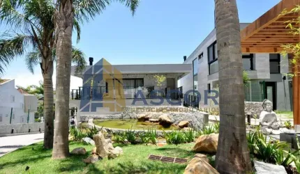 Casa em condomínio fechado com 3 quartos à venda na Rua Laurindo Januário da Silveira, --, Canto da Lagoa, Florianópolis por R$ 4.990.000