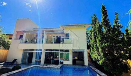 Casa com 4 suítes à venda em Interlagos