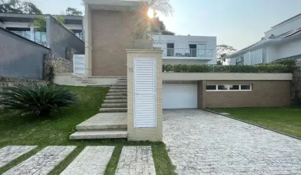 Venda | Casa 4 quartos (2 suítes) + 5 vagas