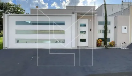 Casa para Venda em Caldas Novas, Do Turista 2ª Etapa, 3 dormitórios, 2 suítes, 3 banheiros, 2 vagas