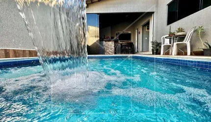 Casa para Venda em Caldas Novas, Residencial Santa Clara, 3 dormitórios, 1 suíte, 3 banheiros, 2 vagas