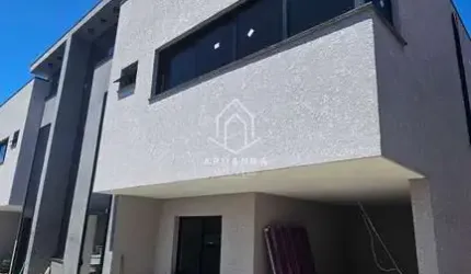 Sobrado de Condomínio - 3 Suítes - 140m² - Bacacheri / Tingui
