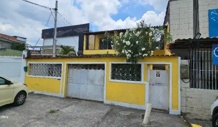 Casa na estrada do Moinho em Campo Grande, Próxima academia Baiense, em Rio de Janeiro-RJ.