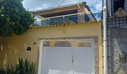 Casa com 3 dormitórios em Campo Grande,  Próximo ao Park Shopping.