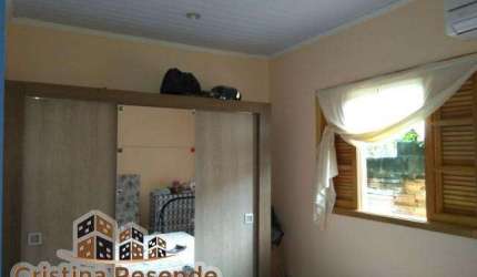 Casa com 2 quartos à venda no Travessão, Caraguatatuba , 210 m2 por R$ 290.000