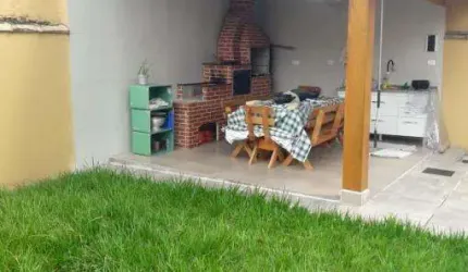Casa com 3 quartos à venda no Jardim Jaqueira, Caraguatatuba  por R$ 600.000