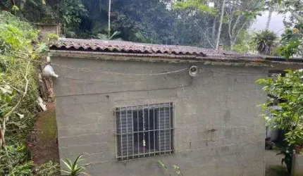 Chácara / sítio com 3 quartos à venda na Zona Rural, Paraibuna , 4793 m2 por R$ 210.000