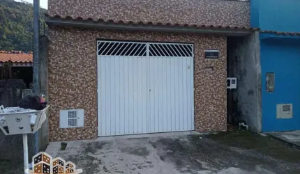 Casa com 2 quartos à venda no Jardim Olaria, Caraguatatuba  por R$ 250.000