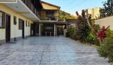 Casa com 5 quartos à venda na Rua Joaquim Aurélio Nabuco de Araújo, Prainha, Caraguatatuba, 300 m2 por R$ 960.000