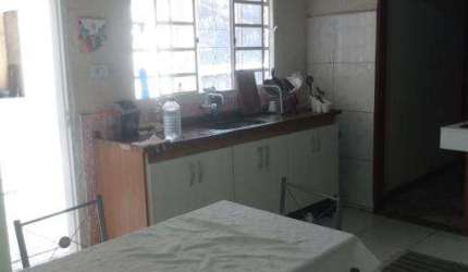 Casa com 2 quartos à venda no Jardim Olaria, Caraguatatuba  por R$ 310.000