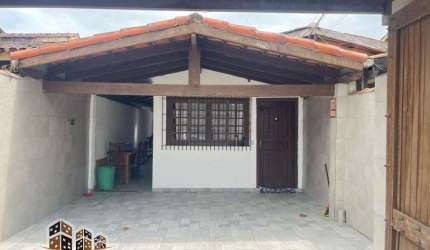 Casa com 2 quartos à venda no Jardim das Gaivotas, Caraguatatuba  por R$ 360.000