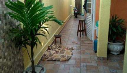 Casa com 2 quartos à venda no Pegorelli, Caraguatatuba  por R$ 216.000