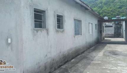 Casa com 2 quartos à venda no Jardim Olaria, Caraguatatuba , 175 m2 por R$ 200.000