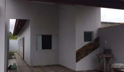 Casa com 2 quartos à venda no Balneário dos Golfinhos, Caraguatatuba  por R$ 495.000
