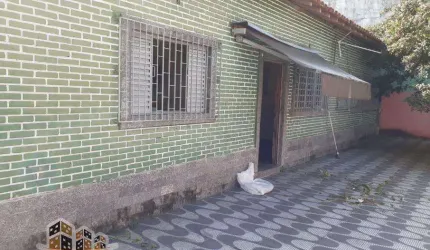 Casa com 3 quartos à venda no Travessão, Caraguatatuba , 344 m2 por R$ 360.000