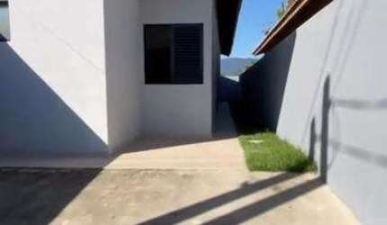 Casa com 2 quartos à venda no Balneário dos Golfinhos, Caraguatatuba  por R$ 289.000