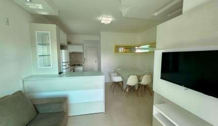 APARTAMENTO COM DOIS QUARTOS NA PRAIA DE PALMAS