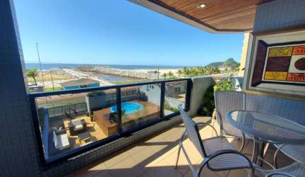 Apartamento de 3 quartos de frente pro mar em Caiobá