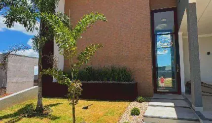 Casa à venda no Condomínio Ideal Life com 3 suítes, sendo 1 máster, rica em armários e painéis! Próximo a Molecaggio de Schimitd !!