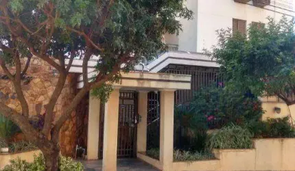 Apartamento com 3 Dormitórios e 2 Vagas de Garagem à Venda no Edifício Imperatriz, Próximo à Av. Bady Bassitt!