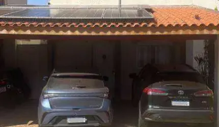 Casa à venda no Mon Village com 2 dormitórios e 2 vagas de garagem / Próximo a Av Danilo Galeazzi