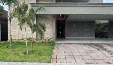 Casa à venda no Damha VI com 4 suítes e 2 vagas de garagem / Próximo a Represa Municipal