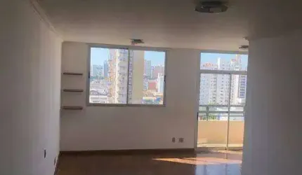Aluga-se no Edifício Vila Rica com 3 dormitórios e 2 vagas de garagem / Próximo a Av Bady Bassitt